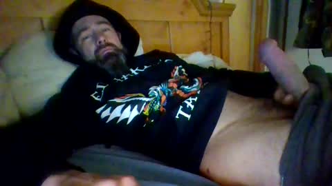 Snapshot of ddady22 chatting on 02/14/25, 10:38 ddady22 online show from 02/14/25, 10:38