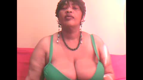 ddboobsnipples online show from 04/04/26, 10:13