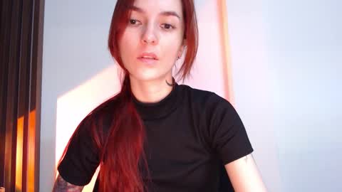 Snapshot of dead_girll chatting on 10/21/25, 11:27 freak online show from 10/21/25, 11:27