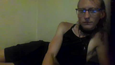 Snapshot of deadhoefreak chatting on 07/21/26, 08:16 DeadHoeFreak online show from 07/21/26, 08:16