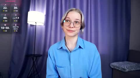 Charlie 18yo online show from 09/23/25, 06:16
