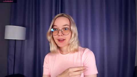 Charlie 18yo online show from 11/03/25, 05:31