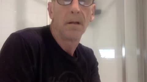 deanofflove221000 online show from 10/19/25, 01:39