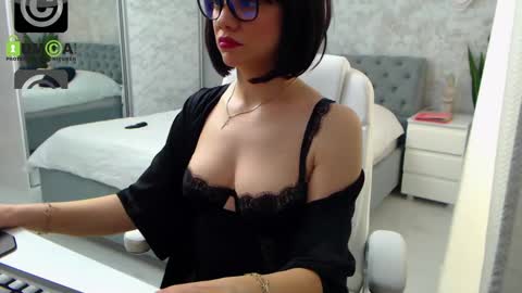 Elly online show from 03/06/25, 12:09