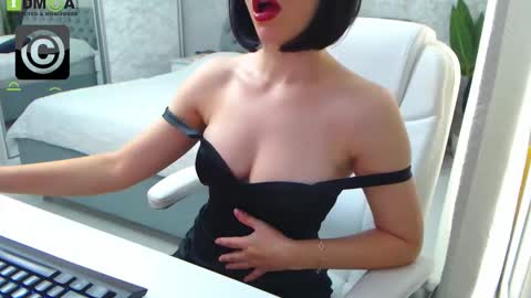 Snapshot of dear_ellisse chatting on 10/16/25, 07:42 Elly online show from 10/16/25, 07:42