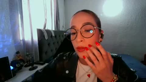Juliet online show from 07/21/26, 06:43