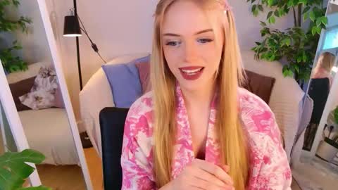 Snapshot of dear_tessa chatting on 03/14/26, 01:38 Tessa online show from 03/14/26, 01:38