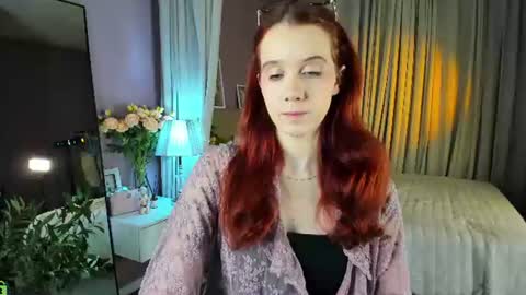 Snapshot of dearly_emily chatting on 07/04/26, 05:19 Emily GMT2 Mon 10 AM - 4 PM Wed 10 AM - 4 PM Thu 10 AM - 4 PM Fri 10 AM - 4 PM Sat 10 AM - 4 PM online show from 07/04/26, 05:19