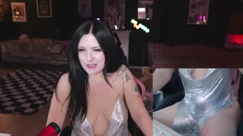 Snapshot of dearxfawncosplayx chatting on 06/17/26, 11:38 Dear Fawn online show from 06/17/26, 11:38