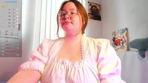 Snapshot of debbiewood chatting on 10/17/25, 06:05 DeboraDebbieDee online show from 10/17/25, 06:05