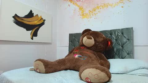 debora ortiz online show from 10/28/25, 01:14