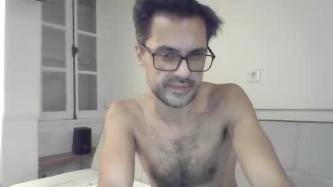 decchill19 online show from 10/20/25, 11:16