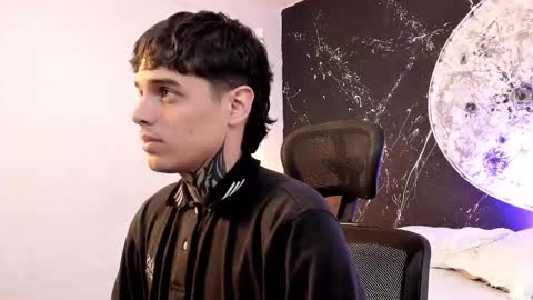 declan_fox online show from 10/12/25, 12:15