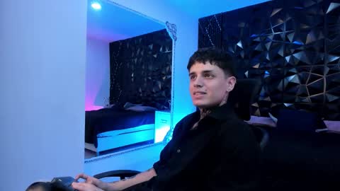 declan_fox online show from 10/22/25, 04:46