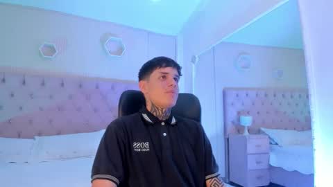 declan_fox online show from 10/24/25, 04:42