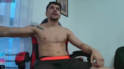 Snapshot of deconrios chatting on 11/04/25, 10:42 Santiago online show from 11/04/25, 10:42