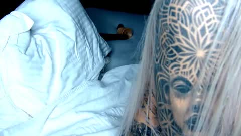   Tikhomirov old usersname    Instagram- tikhomirovandreea17 Twitter DeeaOfficial17  online show from 12/10/24, 04:06