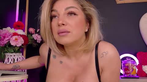 Snapshot of deeadiamond chatting on 12/03/25, 08:18 Deea online show from 12/03/25, 08:18