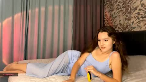 Snapshot of deeannballmann chatting on 10/21/25, 05:02 Anna online show from 10/21/25, 05:02