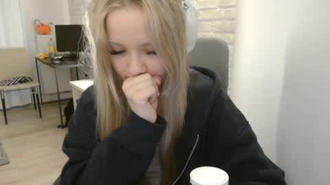 Amanda online show from 06/01/26, 07:37