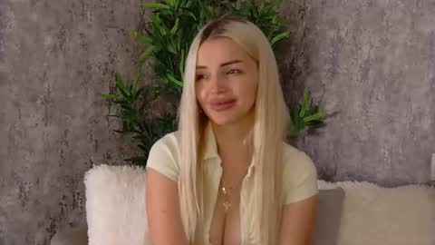 DeeaVIP online show from 06/11/26, 07:28