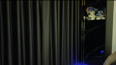 deedeedoll online show from 12/02/24, 11:01