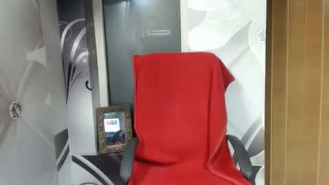 Snapshot of deepintoyourmind chatting on 01/09/26, 02:47 hi guys i m a cute milf i m here for good time and nice people pls be respectfool and enjoy me online show from 01/09/26, 02:47