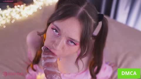 Snapshot of deepsouly chatting on 03/11/25, 03:12 Ayla online show from 03/11/25, 03:12