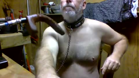 Snapshot of deepthroat227 chatting on 12/09/24, 10:20 Deepthroat My Big Dildos online show from 12/09/24, 10:20