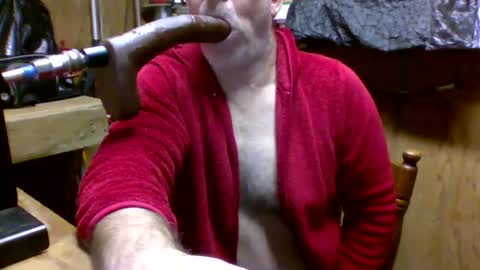 Snapshot of deepthroat227 chatting on 12/24/24, 05:23 Deepthroat My Big Dildos online show from 12/24/24, 05:23