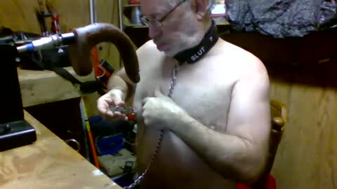 Snapshot of deepthroat227 chatting on 12/28/24, 05:02 Deepthroat My Big Dildos online show from 12/28/24, 05:02