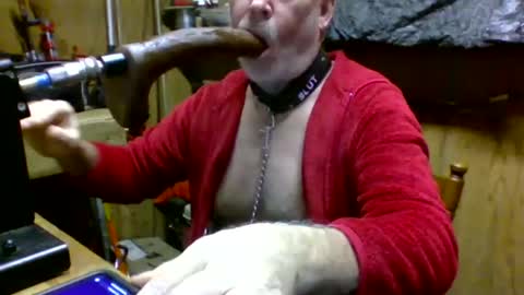 Snapshot of deepthroat227 chatting on 12/31/24, 06:57 Deepthroat My Big Dildos online show from 12/31/24, 06:57