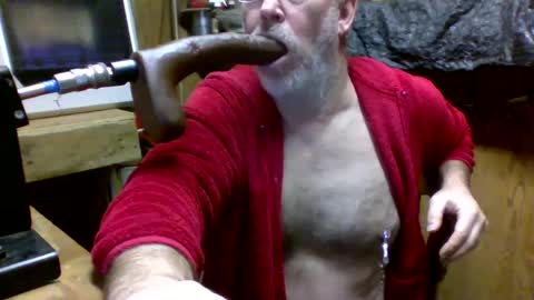 Snapshot of deepthroat227 chatting on 01/13/25, 05:33 Deepthroat My Big Dildos online show from 01/13/25, 05:33