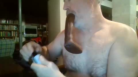 Snapshot of deepthroat227 chatting on 02/10/25, 07:17 Deepthroat My Big Dildos online show from 02/10/25, 07:17