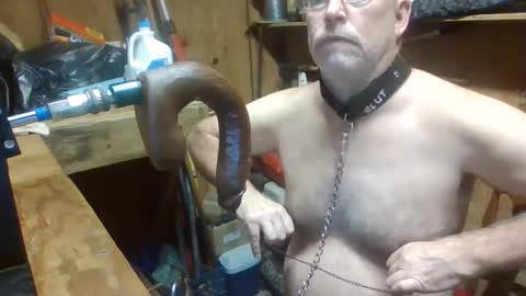 Snapshot of deepthroat227 chatting on 09/18/25, 08:22 Deepthroat My Big Dildos online show from 09/18/25, 08:22