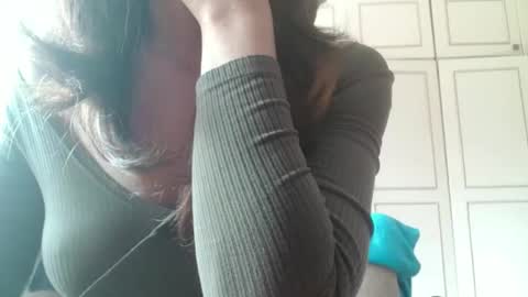 KamiDevi online show from 06/03/26, 10:51