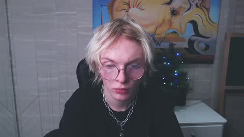 Snapshot of deficitt chatting on 01/12/25, 09:08 deficitt online show from 01/12/25, 09:08