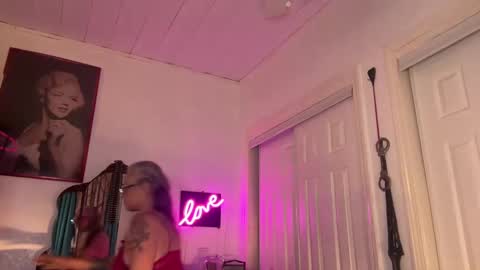 Snapshot of degeneratesaint chatting on 09/26/25, 04:16 Tori online show from 09/26/25, 04:16