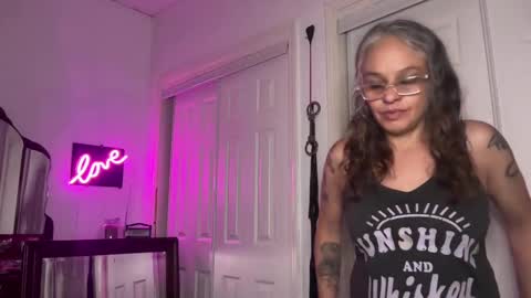 Snapshot of degeneratesaint chatting on 09/29/25, 01:33 Tori online show from 09/29/25, 01:33