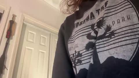 Tori online show from 12/15/25, 06:17