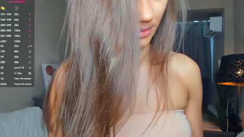Laura online show from 07/23/26, 07:39