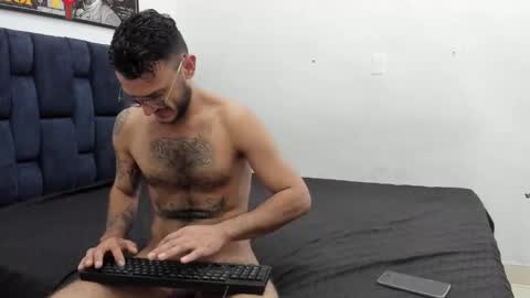 deilnal_zafiro online show from 11/30/25, 12:14