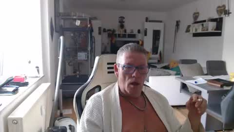 deinprinz2312 online show from 06/18/26, 06:13
