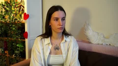 Esme 19 years old online show from 11/03/25, 07:04