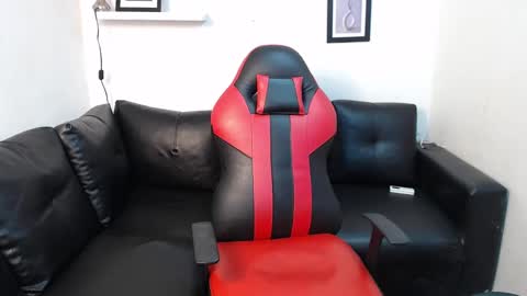 Snapshot of deiv2_ chatting on 11/01/25, 07:05 deiv2_ online show from 11/01/25, 07:05