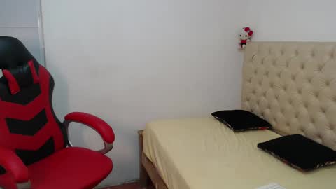 Snapshot of deiv2_ chatting on 11/08/25, 01:39 deiv2_ online show from 11/08/25, 01:39