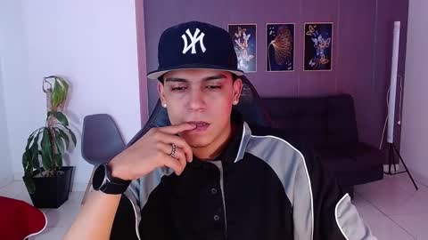 Snapshot of deivid_santoss chatting on 09/16/25, 02:01 Deivid online show from 09/16/25, 02:01