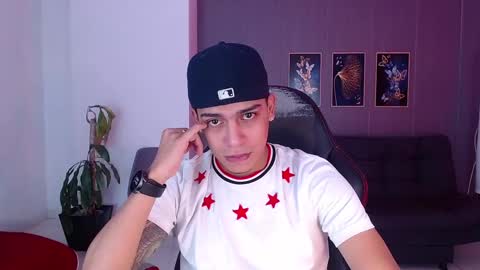 Snapshot of deivid_santoss chatting on 09/18/25, 11:18 Deivid online show from 09/18/25, 11:18