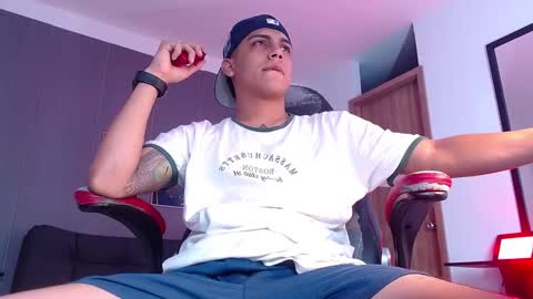 Snapshot of deivid_santoss chatting on 09/30/25, 01:43 Deivid online show from 09/30/25, 01:43