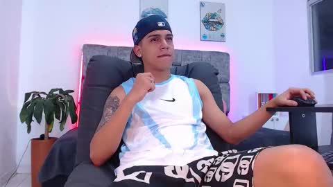 Snapshot of deivid_santoss chatting on 11/07/25, 03:28 Deivid online show from 11/07/25, 03:28